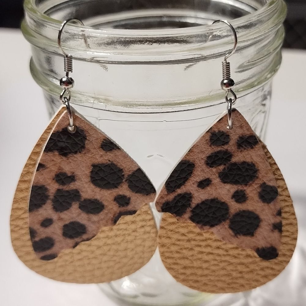 Leopard dangle earrings teardrop New d71